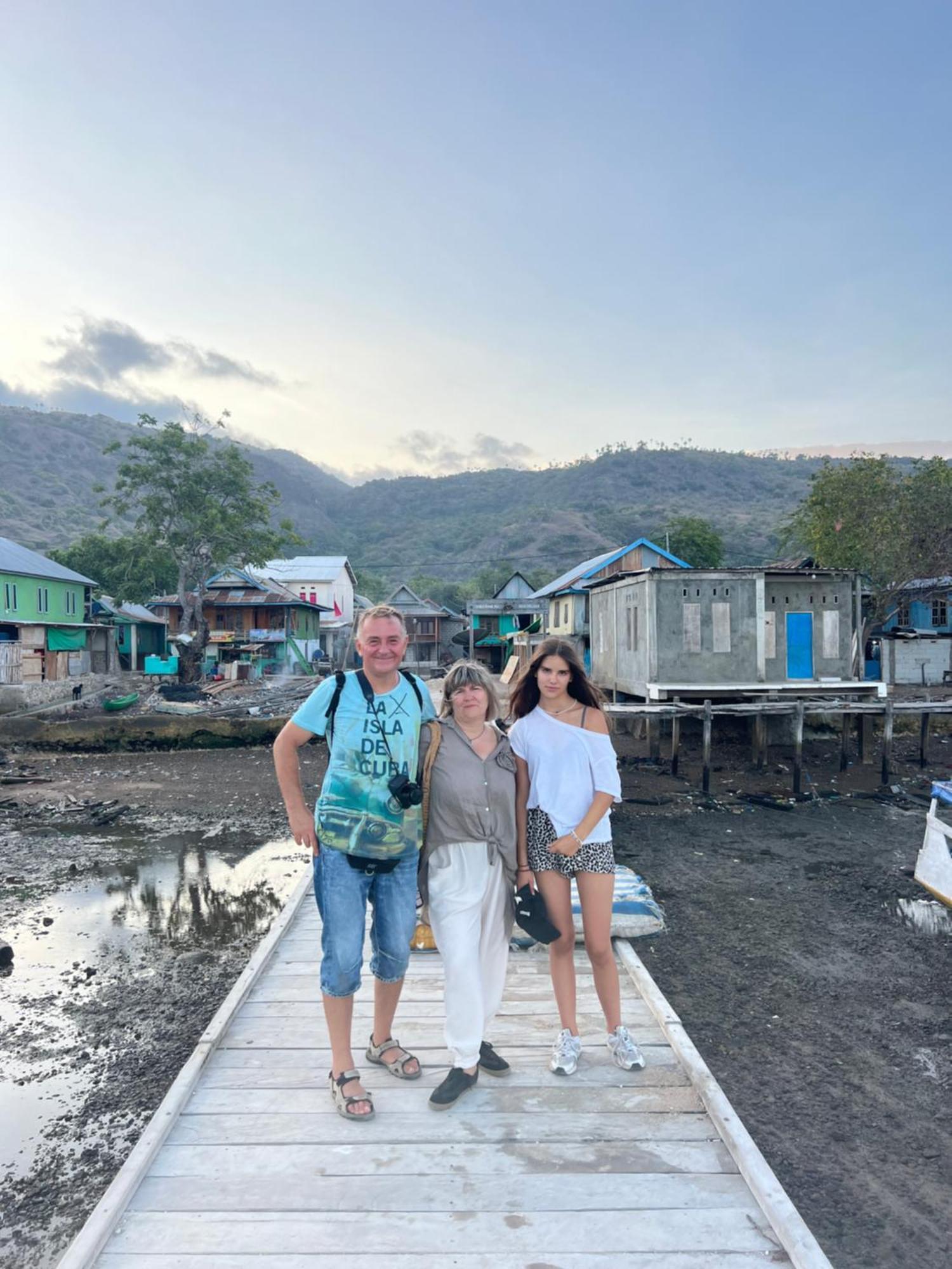 Jhuna Komodo Homestay Exterior photo